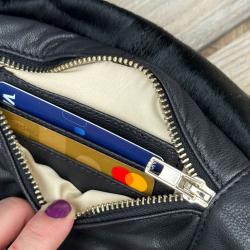 Sort Silja bumbag med kopels på front - Freja skind