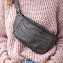 Grå Silja stor bumbag - Blød lammeskind - Orchid - Freja skind