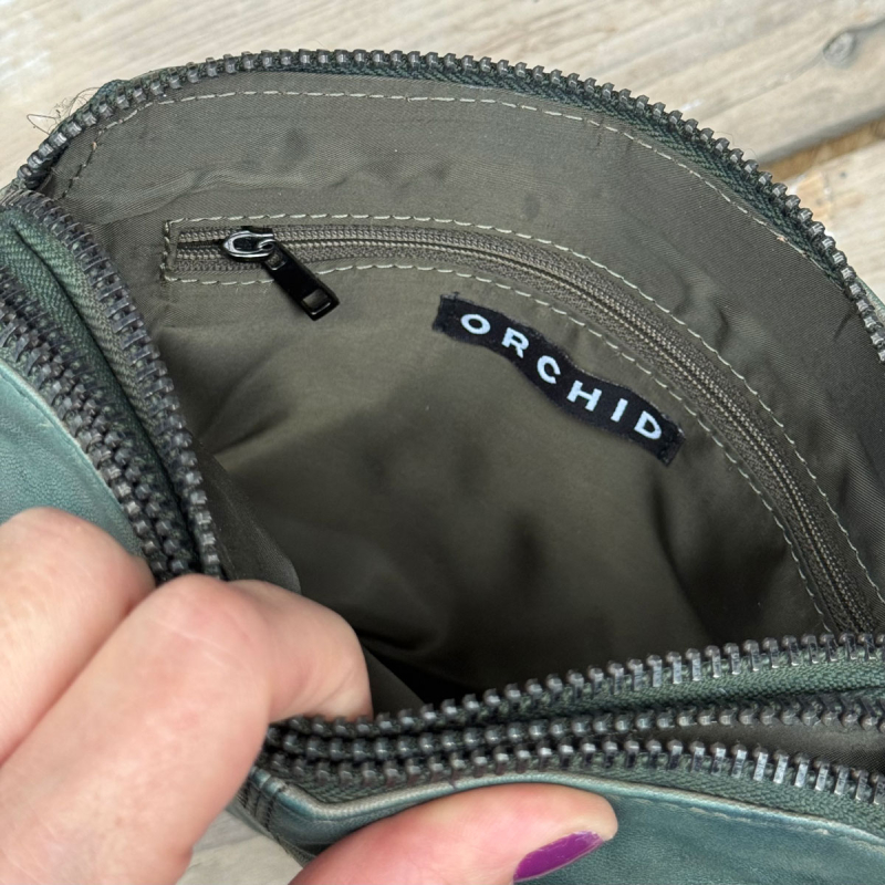 Liva skuldertaske i armygrøn skind - skulderrem og clutch rem - Orchid - Freja skind