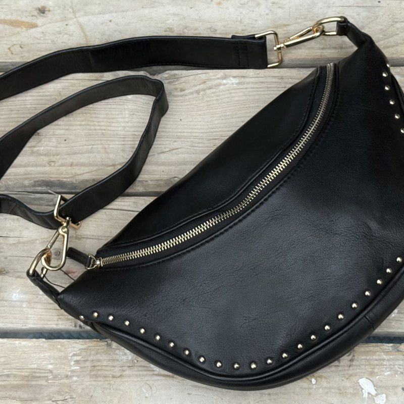 Jennifer bumbag i svart skinn med nitar – Orchid