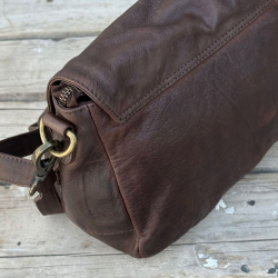 Brun Salida crossbody taske - bøffelskind - Montana - Freja skind