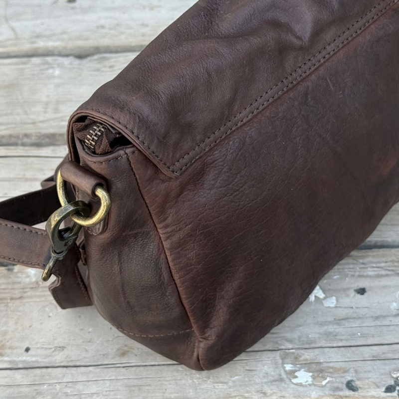 Brun Salida crossbody taske - bøffelskind - Montana - Freja skind