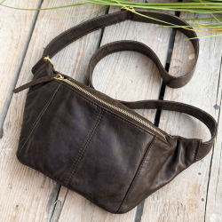 Brun Silja bumbag i blød lammeskind - Freja skind