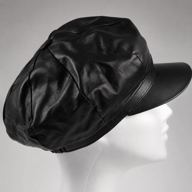 Sort damhatt i bløtt lammeskinn fra Freja Skind Design