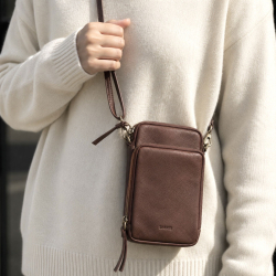 Gaia mobiltaske i blød brun kalveskind - Treats - 282450