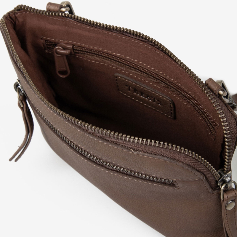 Nanna crossbody-mobilväska - Mjukt brunt skinn - Treats