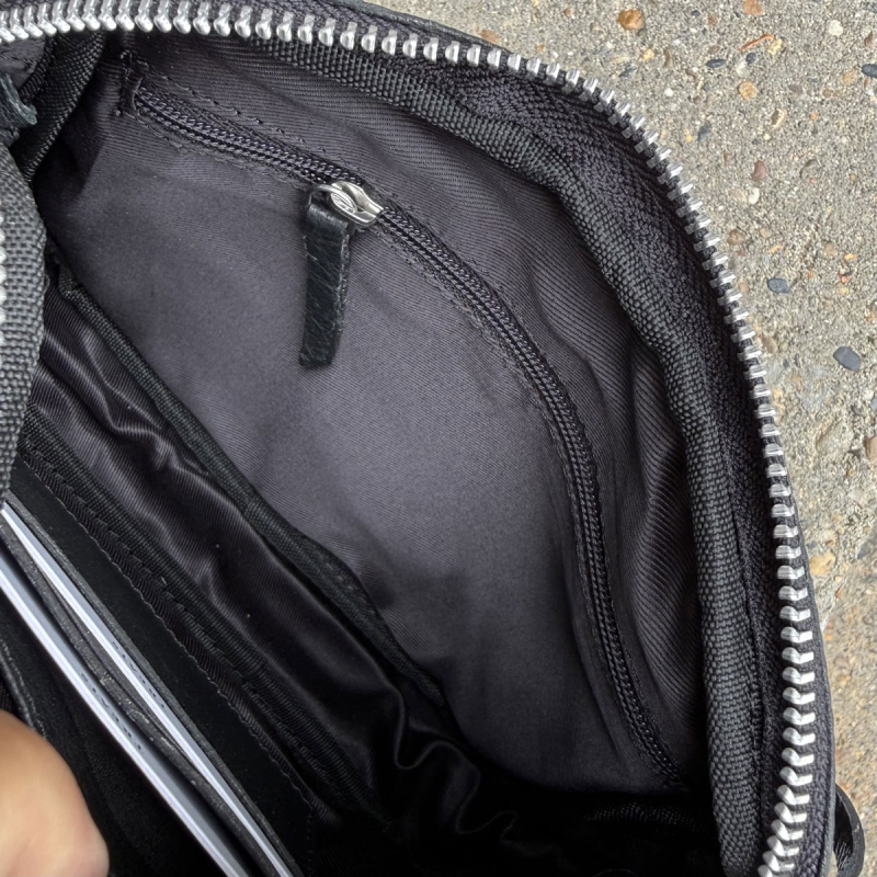 sort Treats crossbody  taske - Sigrid - Tilbud-280850