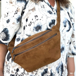 Sarah suede bumbag i cognac ruskind - Freja skind