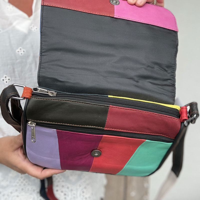 Lissy multicolor taske fra best of the rest kollektionen - Lammeskind - Freja skind
