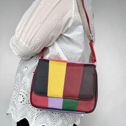 Lissy multicolor skinnväska med lock - Freja Skind