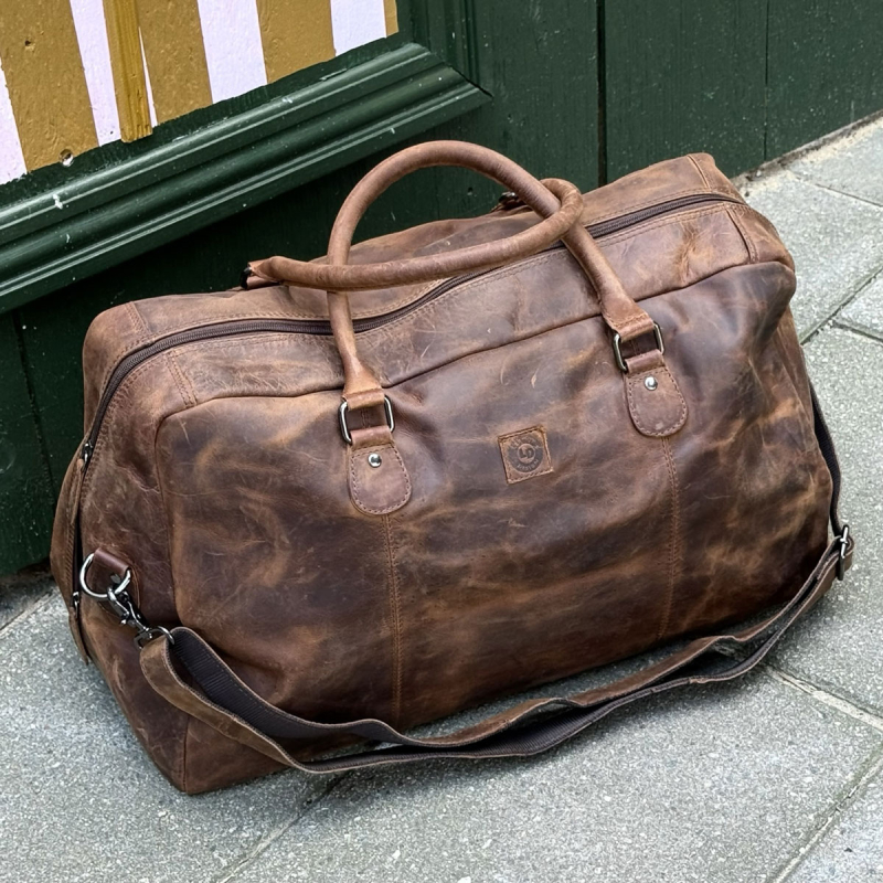 weekendtaske i brun bøffelskind - UR 725 - Leather design - Freja skind