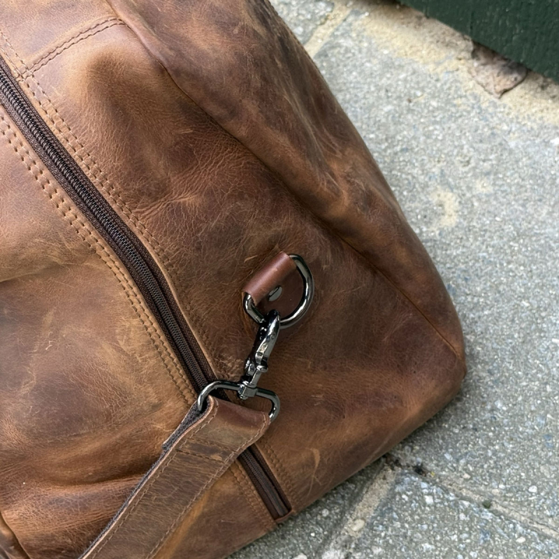weekendtaske i brun bøffelskind - UR 725 - Leather design - Freja skind