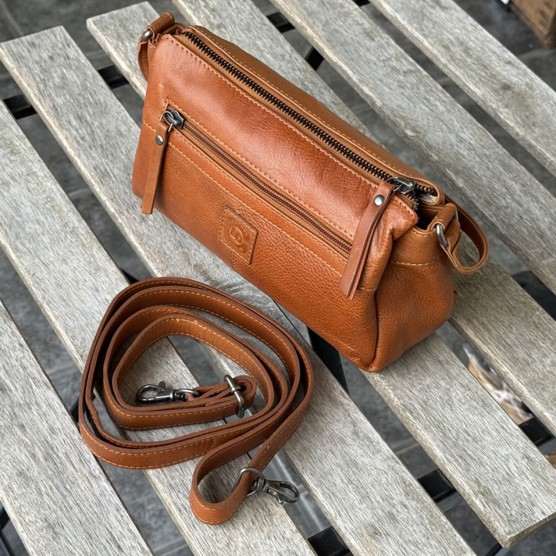 Rosie axelväska med två remmar - mjukt kalvskinn - Leather design - Freja skinn