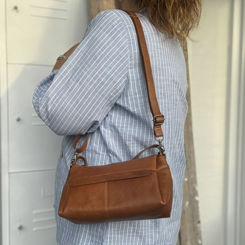Rosie axelväska med två remmar - mjukt kalvskinn - Leather design - Freja skinn