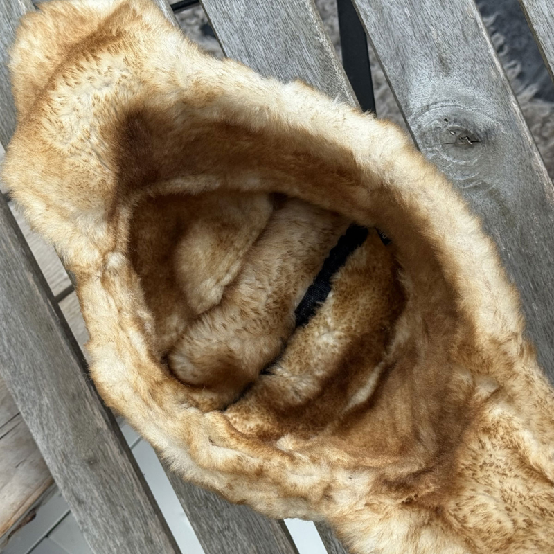 Brun Ushanka pelshue i brun rulam  - Freja skind