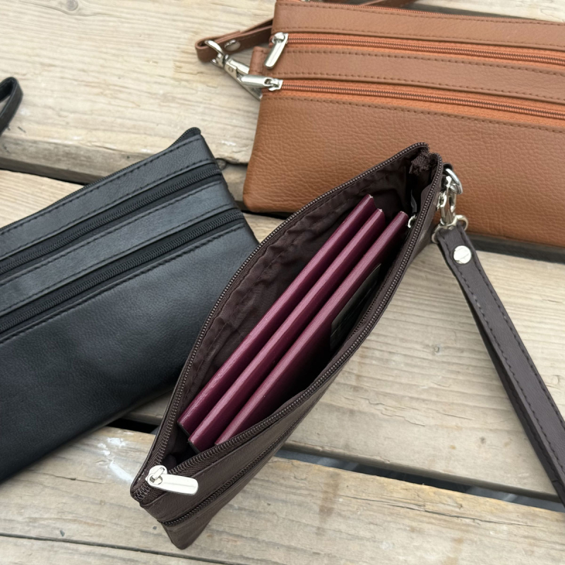 Lovisa clutch med håndledsrem - lammeskind - Freja skind