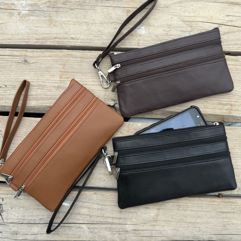 Lovisa clutch med håndledsrem - lammeskind - Freja skind