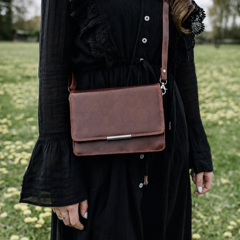 Amara axelväska i mjukt kalvskinn från Leather Design, exklusiv och tidlös