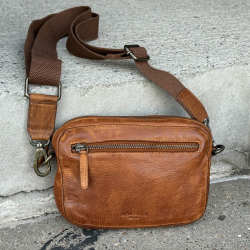Terry crossbody taske i cognac bøffellæder - Dame - Montana