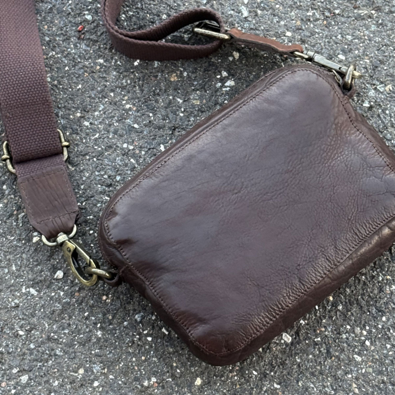 Brun Terry crossbody taske - dame - bøffellæder - Montana - Freja skind