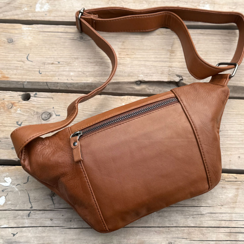 Cognac Sarah bumbag i blød lammeskind - Freja skind
