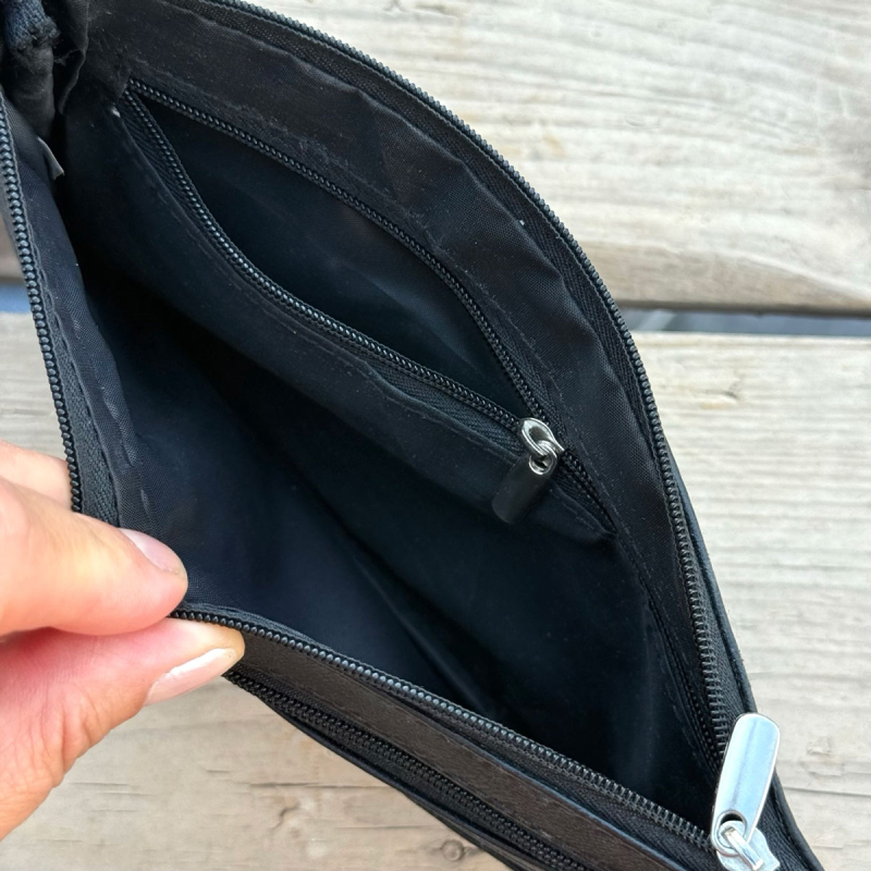 Lovisa clutch med håndledsrem - lammeskind - Freja skind