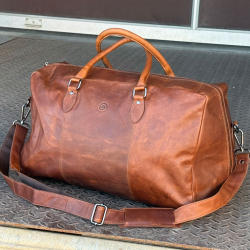 Weekendväska i cognac buffelskinn - UR 725 - Läderdesign - Freja skinn