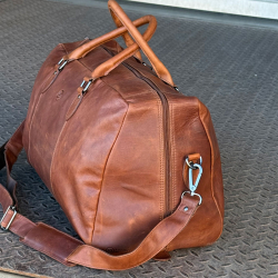 weekendtaske i cognac bøffelskind - UR 725 - Leather design - Freja skind