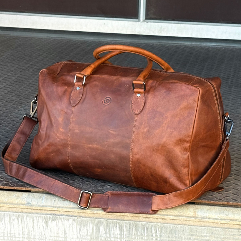 weekendtaske i cognac bøffelskind - UR 725 - Leather design - Freja skind