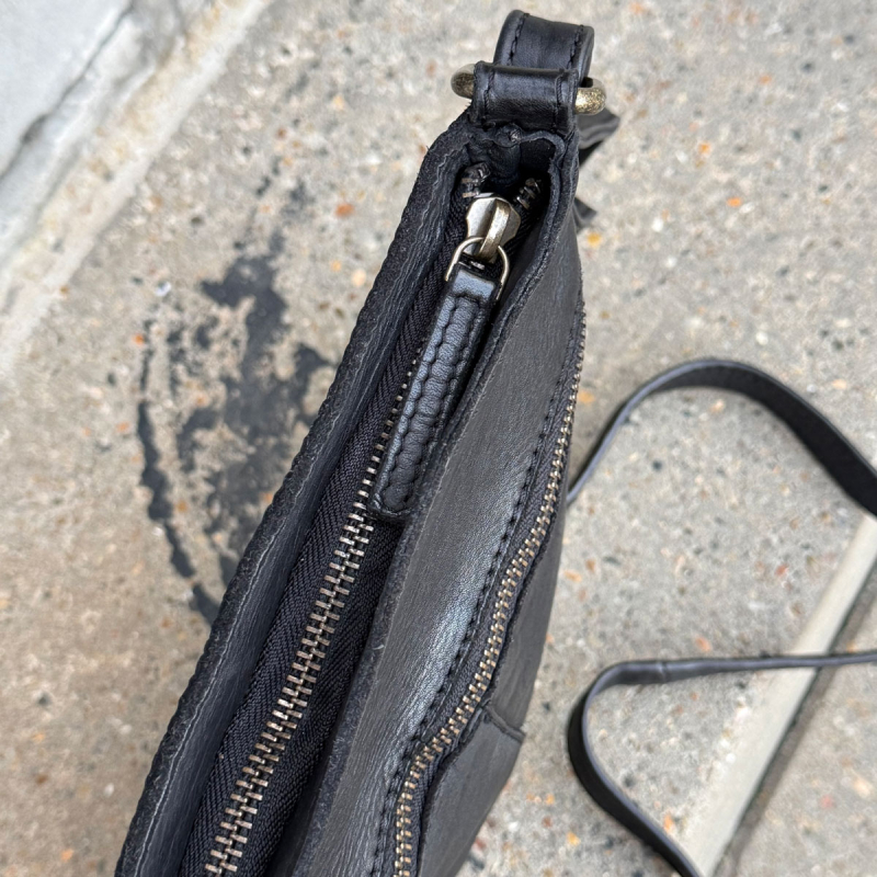 Avon crossbody taske i blød bøffelskind - Montana - Freja skind