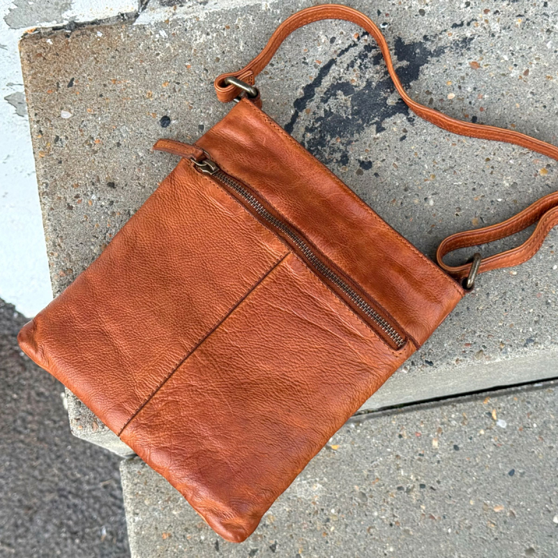 Kopia av Avon crossbody taske i blød sort bøffelskind - Dame - Montana