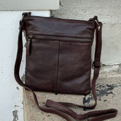 Avon crossbody taske i blød brun bøffelskind - Montana - Freja skind