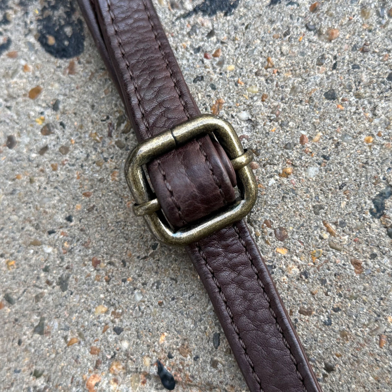 Avon crossbody taske i blød brun bøffelskind - Montana - Freja skind
