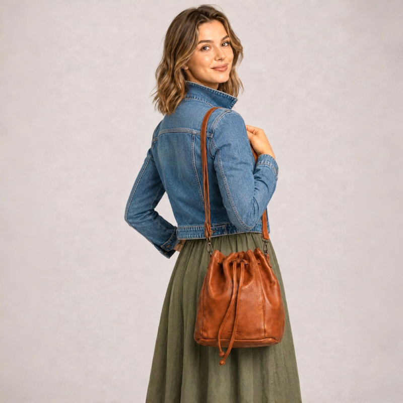 Bucket bag - Olive fra Montana - Cognac bøffelskind - Freja skind