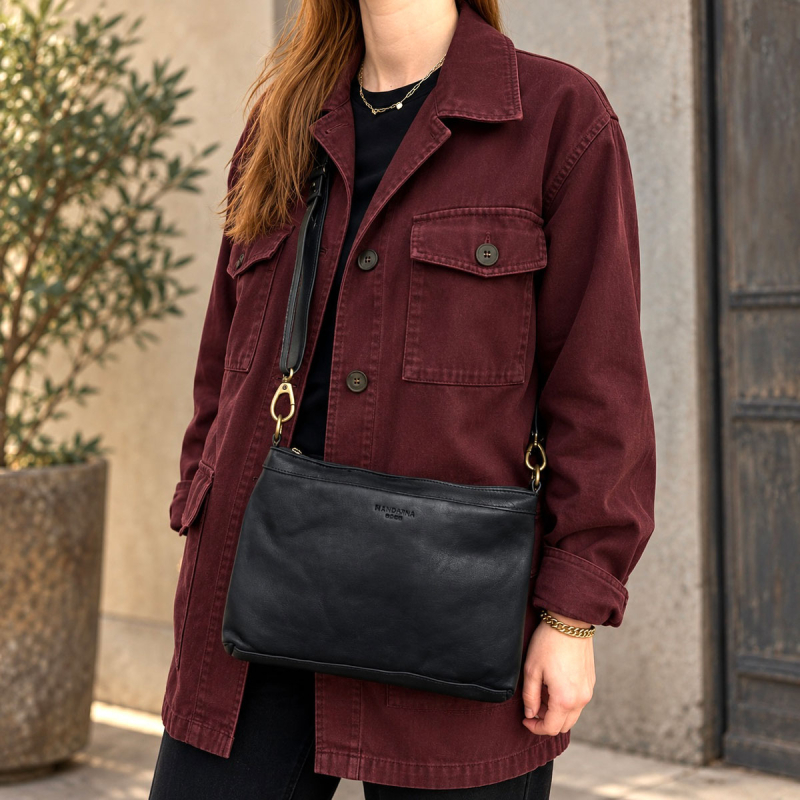 Dixon crossbody-väska i svart buffelskinn från Montana