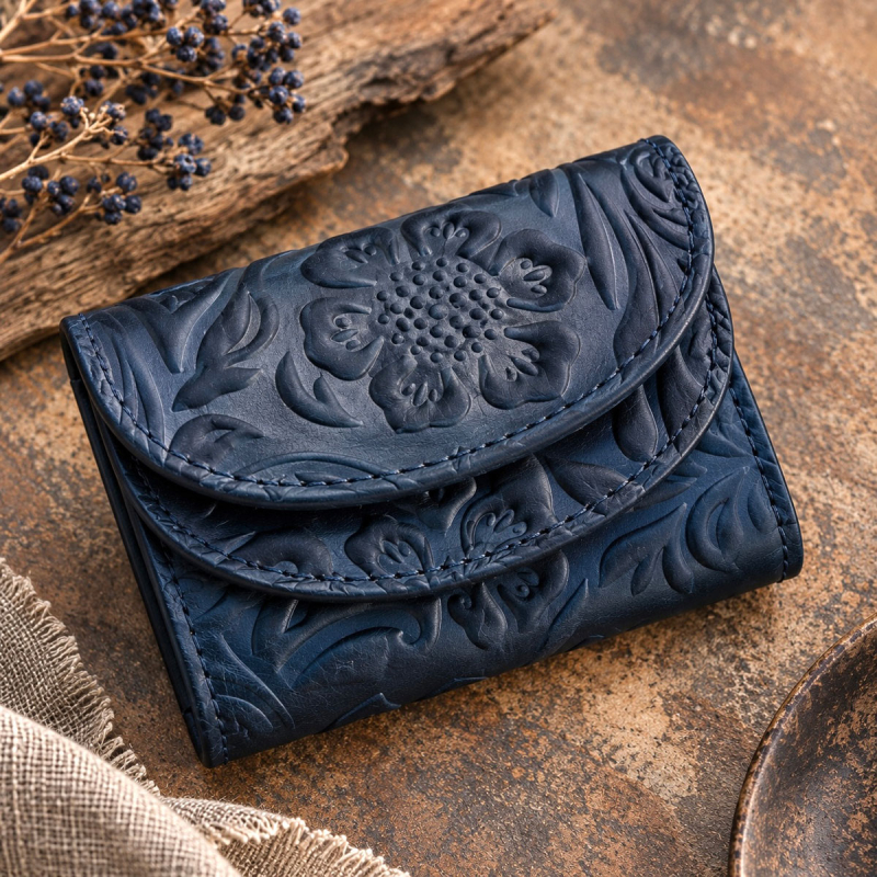 dame skindpung i mørke blå blomsterpræget læder - Florette fra Leather design - Freja skind