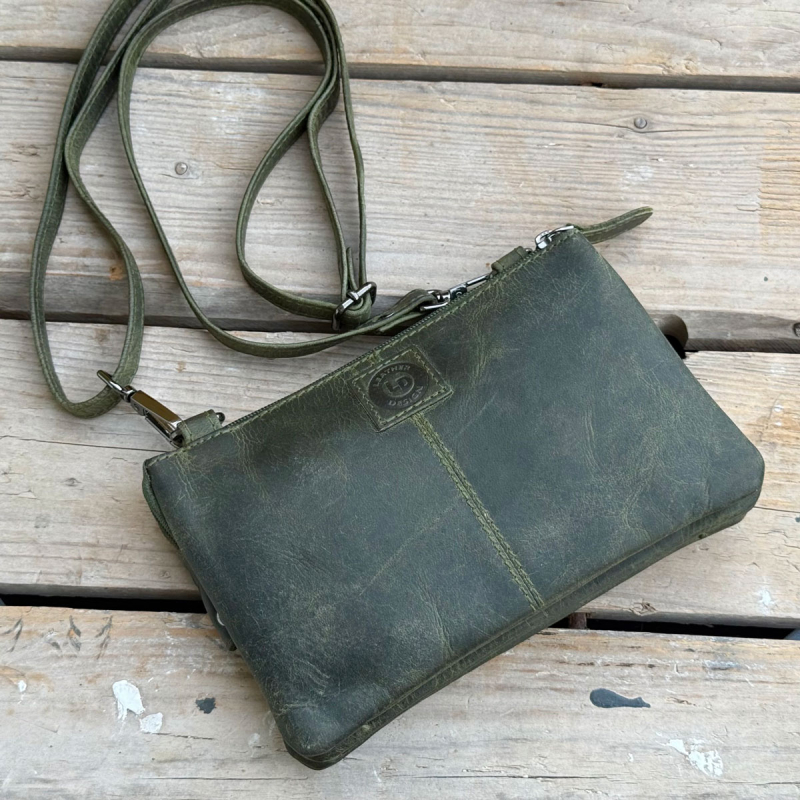 Petra axelväska från Leather design - Grönt läder UR 531 - Freja skinn