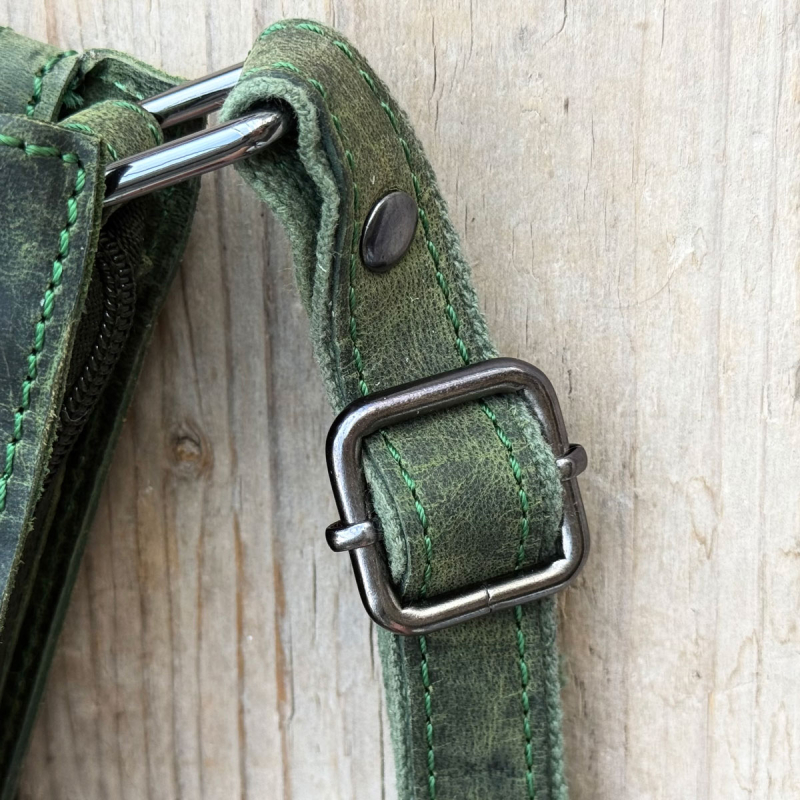 Ronja skindtaske i hunter grøn bøffel - Leather design - Freja skind