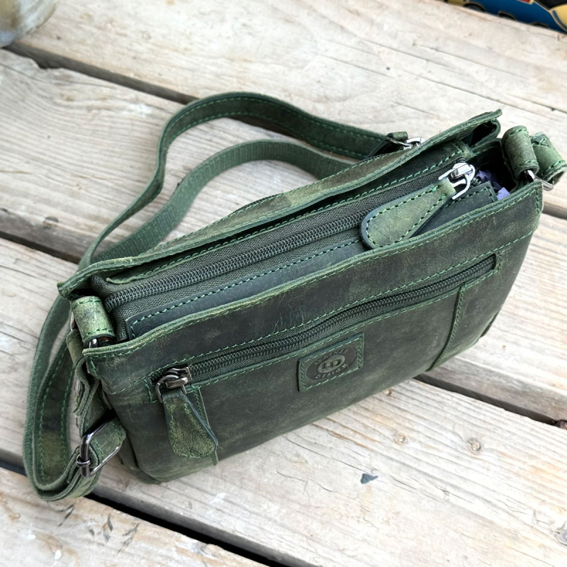 Ronja skindtaske i hunter grøn bøffel - Leather design - Freja skind