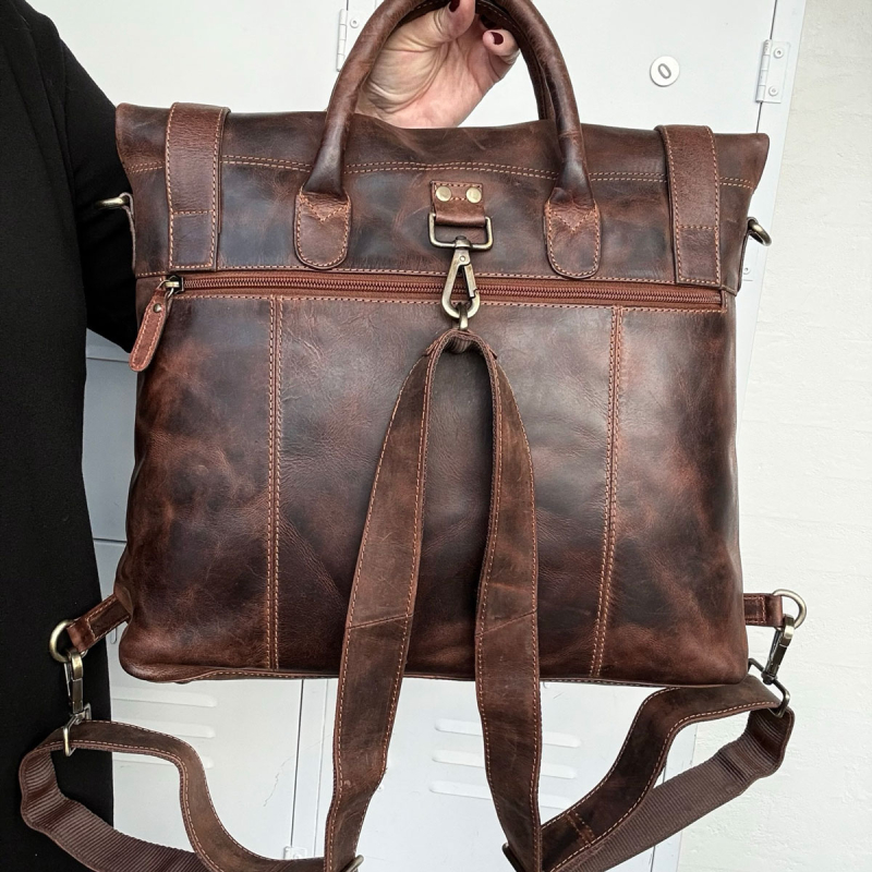 Zwolle rygsæt / skuldertaske til pc mm - hunter brun bøffelskind - Leather design - Freja skind