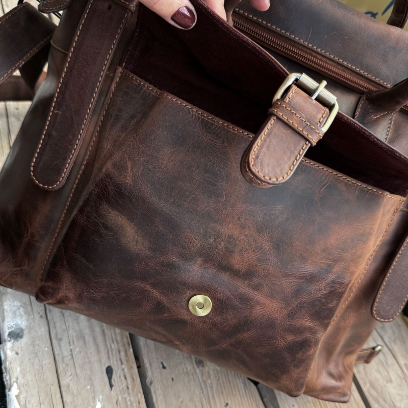 Zwolle rygsæt / skuldertaske til pc mm - hunter brun bøffelskind - Leather design - Freja skind