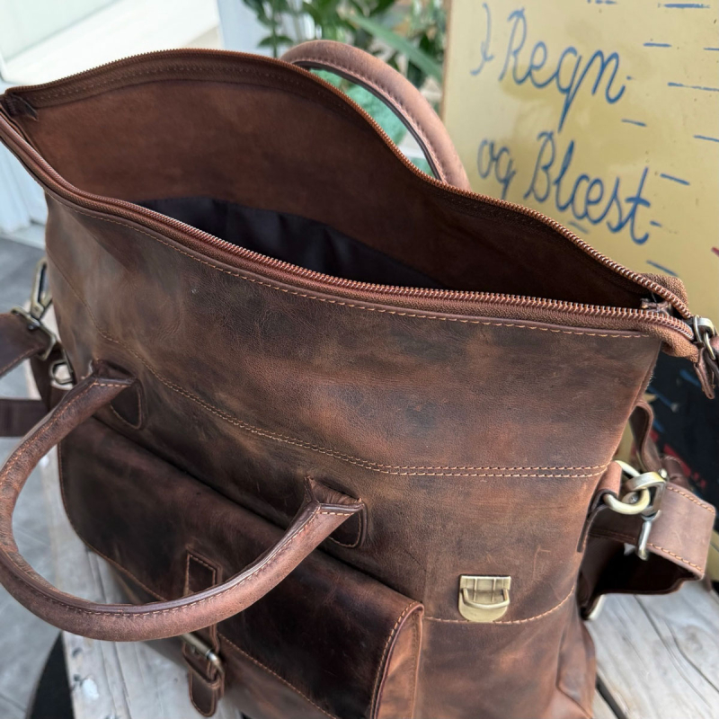 Zwolle rygsæt / skuldertaske til pc mm - hunter brun bøffelskind - Leather design - Freja skind