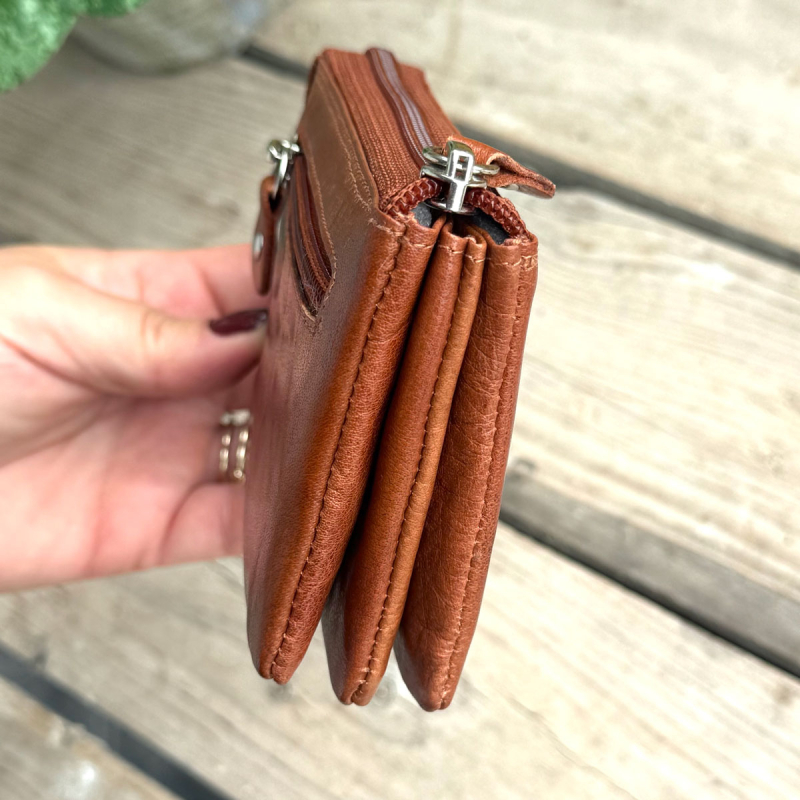 Freya dame pengepung i det fineste bøffelskind - cognac - SH 2504 - Leather design - Freja skind