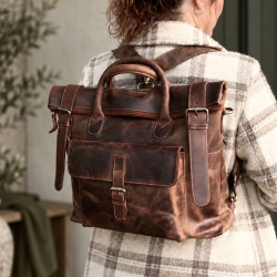 Zwolle rygsæt / skuldertaske til pc mm - hunter brun bøffelskind - Leather design - Freja skind