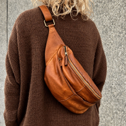Cognac Liberty bumbag - 272051 - Montana - Freja skind