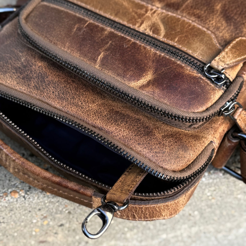 Denver crossbody taske i hunter brun bøffelskind - Leather design - Freja skind