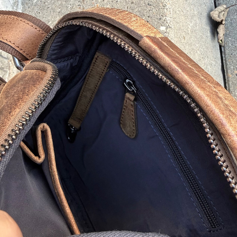 Denver crossbody taske i hunter brun bøffelskind - Leather design - Freja skind