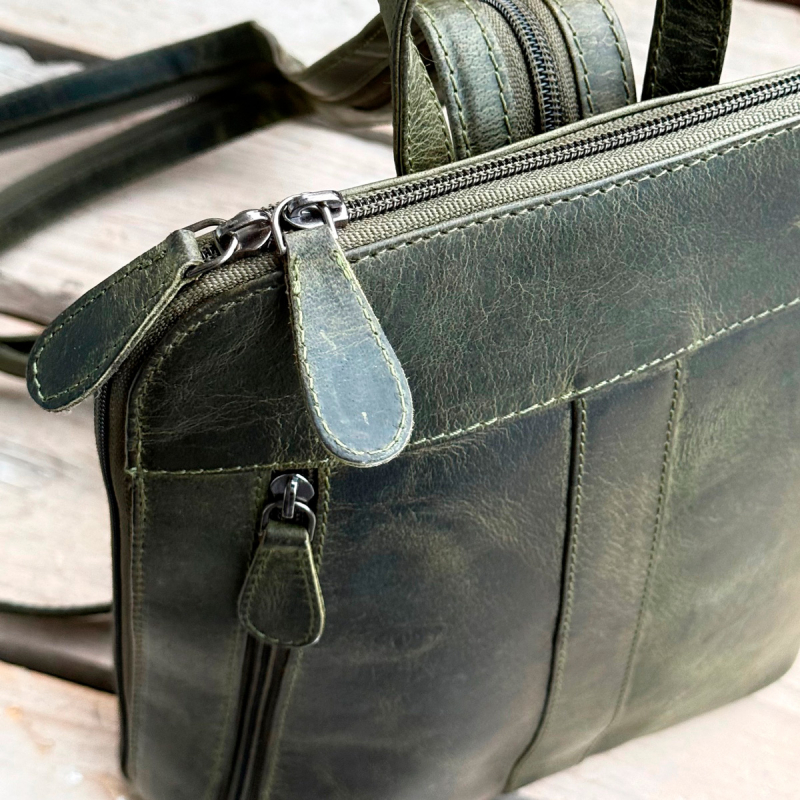 Dianna - Lille rygsæk i grøn bøffelskind - Dame - Leather design