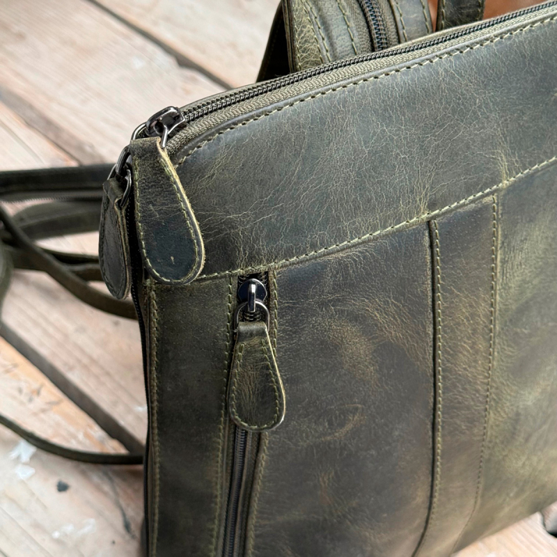 Dianna - Lille rygsæk i grøn bøffelskind - Dame - Leather design
