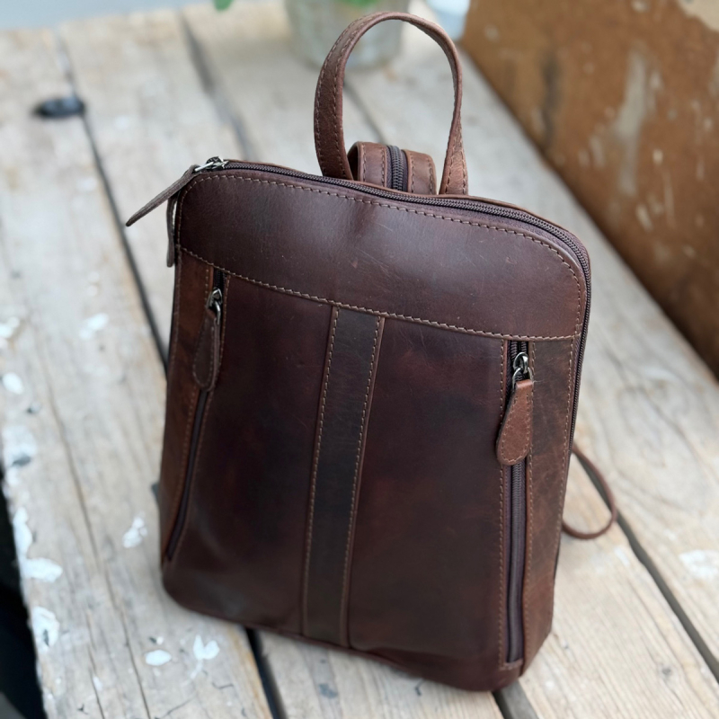 Dianna rygsæk i brun bøffelskind - Leather design - Freja skind